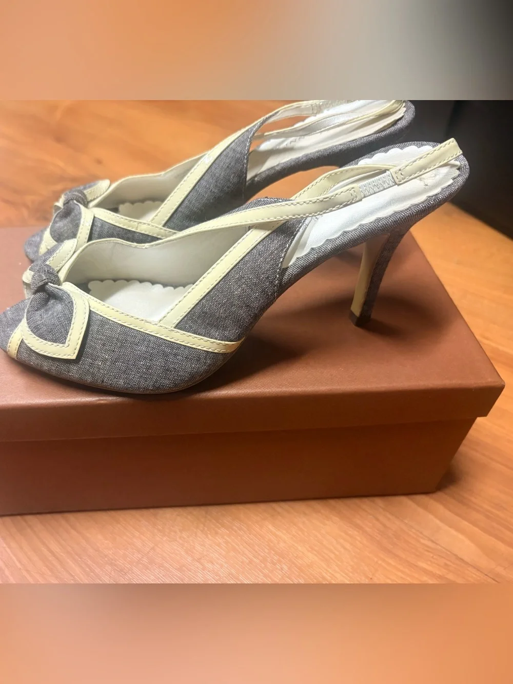Ann Taylor Factory Gray and Cream Slingback Peep-Toe Heels 6.5